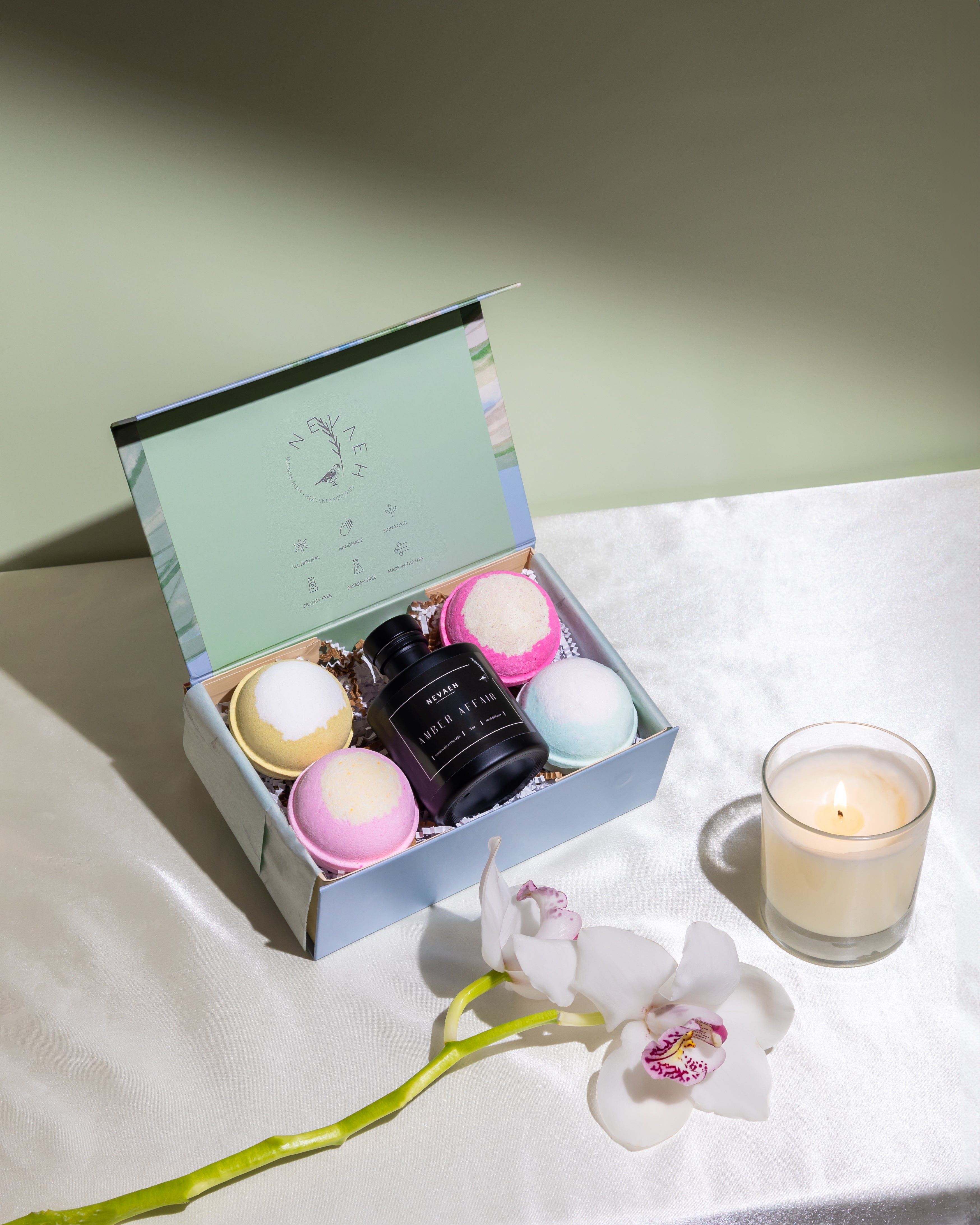 Gift Set - Middle Box (4 Bath Bombs + 1 Reed Diffuser)